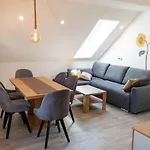 Prima Countryside Near Bled Appartamento