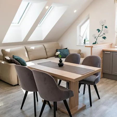 Apartmán Prima Countryside Zirovnica