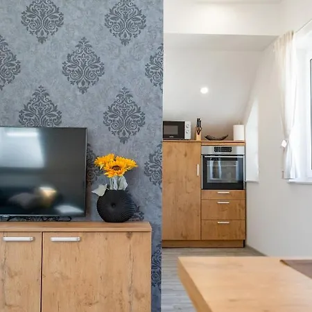 Prima Countryside Apartman Zirovnica