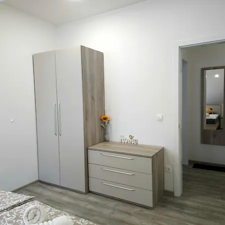 Prima Countryside Apartment