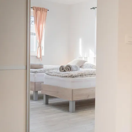 Apartment Prima Countryside Zirovnica