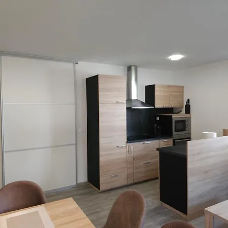 Prima Countryside Apartment Zirovnica