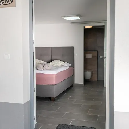 Prima Countryside Apartment
