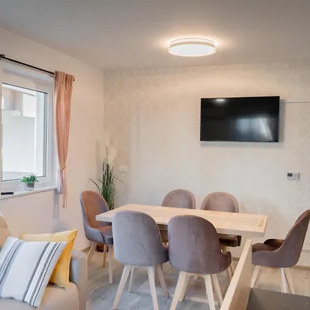 Apartamento Prima Countryside Zirovnica