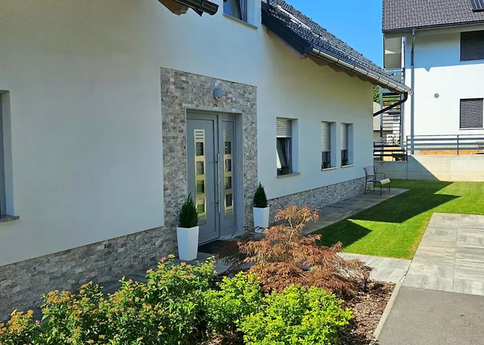 Prima Countryside アパート *